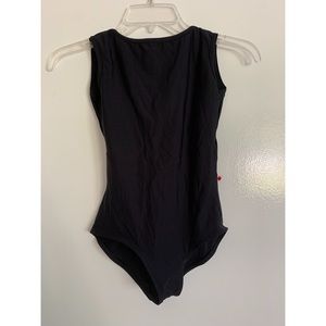 Yumiko Sofiane Leotard